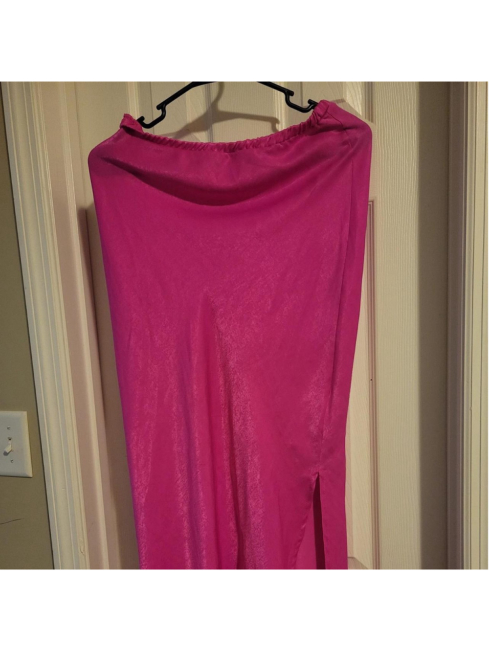 bucket list Pink maxi skirt with slit fits like s/m has some piling around waist